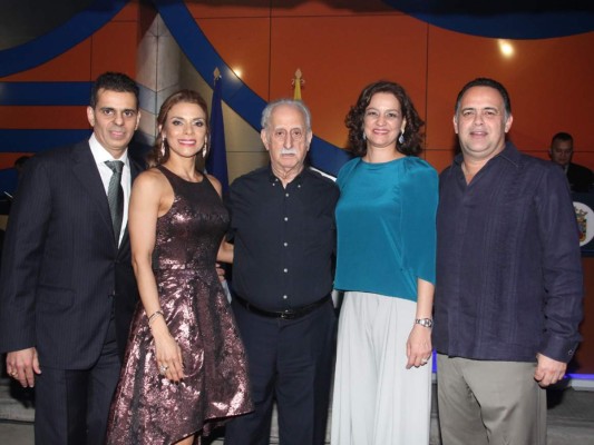 Acosa inaugura megatienda en San Pedro Sula  