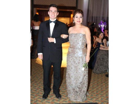 Prom night de la Escuela Americana