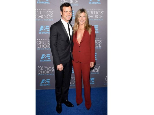 Después de dos años de matrimonio. 'Esta decisión fue mutua y amorosamente realizada a fines del año pasado', dijo la pareja en un comunicado compartido por el publicista de Jennifer Aniston. 'Somos dos mejores amigos que hemos decidido separarnos como pareja, pero esperamos continuar nuestra querida amistad'.