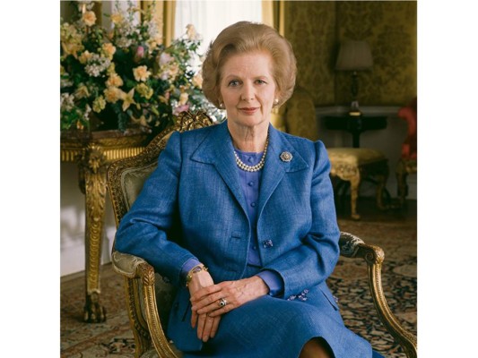 10. Margaret Thatcher era una política, fue la primera mujer ministra del Reino Unido que logró durar poco más de 10 años antes de retirarse. Logró entrar en un mundo dominado por hombres y convertirse en un ícono de la política internacional.