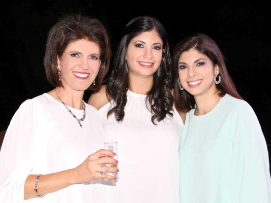 Así celebró su cumpleaños Karen Atala