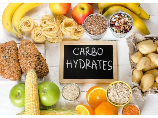 Carbohidratos<br/> Los alimentos con carbohidratos ayudan a aumentar los niveles de serotonina. Algunas de las mejores opciones son el arroz integral, la quínoa y la avena.<br/>