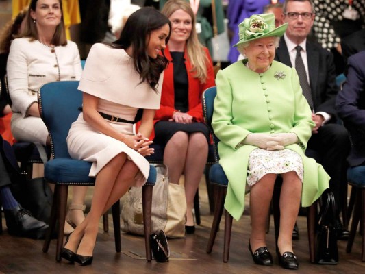 Meghan Markle y la reina Isabel II asisten juntas a compromisos reales