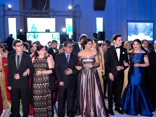 Los looks de los graduados y sus padres en la gala de Seran School  