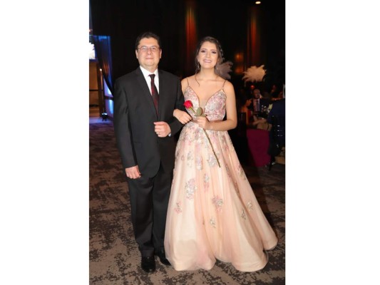 Los Seniors de la Dowal School 2019 celebran su Prom al estilo años 20s