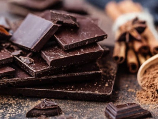 Chocolate artesanal ecológico<br/>Van desde sabores tradicionales hasta los más novedosos, sus ingredientes suelen respetar las reglas de comercio ecológico.<br/>