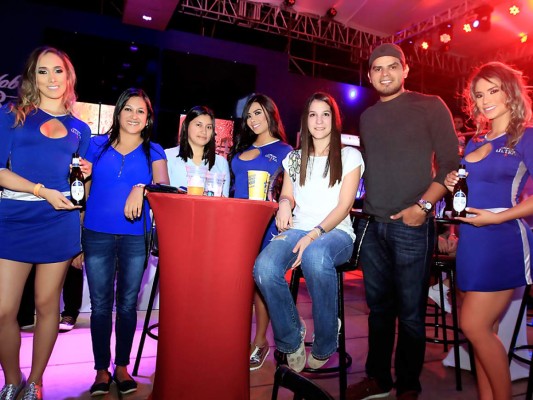 Michelob Ultra inauguró Ultra Bar en la Plaza Juniana   