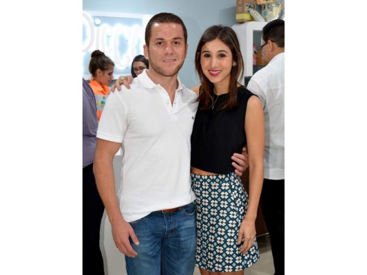 Brindis por la apertura de Piccolini   