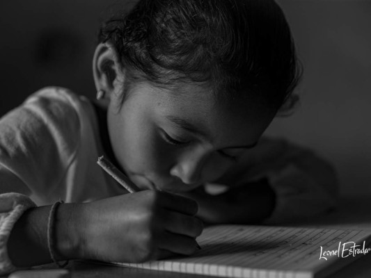 Las ganas de aprender se dejan sentir en los niños lencas, que representan la esperanza por un mejor futuro. Como decía Karl A. Menninger, 'Lo que se les dé a los niños, los niños darán a la sociedad'