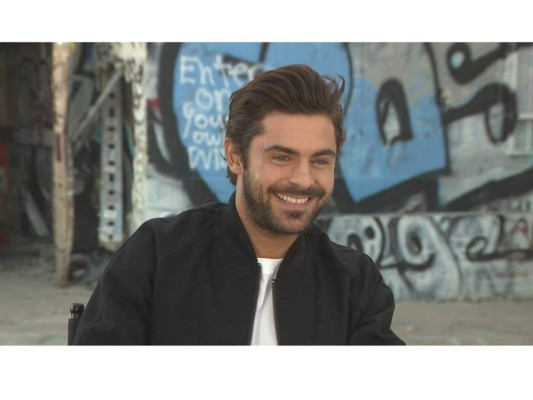 Su nombre completo es Zachary David Alexander Efron.