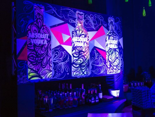 La Neón Djs Party una fiesta vibrante