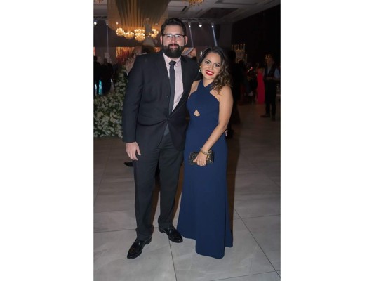 Farid Handal y Mónica Hernández celebran su boda eclesiástica  