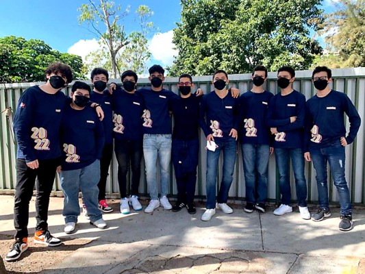Armando Zuniga, Claudio Girón, José Francisco Salinas, Diego Houghton, Osman Muñoz, Maximino Rodriguez, Juan Diego Andrade, Ricardo Banegas y Diego Muñoz
