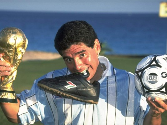 Diego Armando ha sido el único jugador argentino en ser Campeón del Mundo con la Selección Sub-20 de Argentina y con la Selección Mayor.