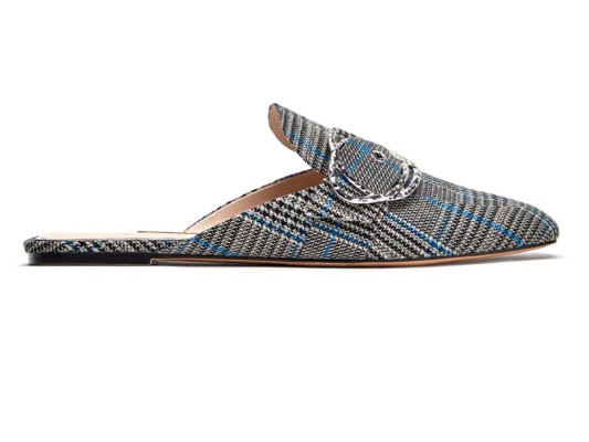 17. Modern look. Mules con estampado Príncipe de Gales y hebilla lateral by Zara