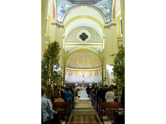 Giordanna y Guillermo se casan por la iglesia  