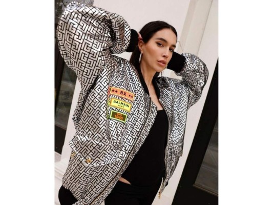 Brittany Xavier: La destacada influencer de Instagram modeló su chaqueta gris, luciendo más fashion que nunca.
