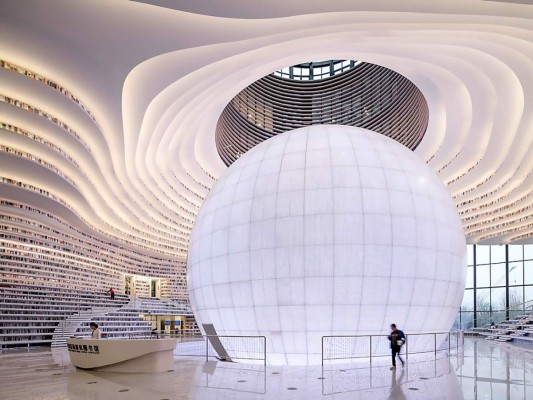 Biblioteca de Tianjin Binhai, ChinaComo amante de los libros no debes de visitar la biblioteca mas futurista, el paraíso de los textos