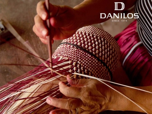 2. Esta colaboración fusiona dos artes que se trabajan independientemente en Honduras.