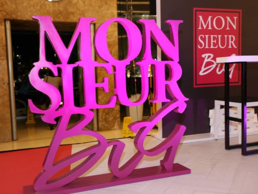 Lancôme presenta Monsieur Big la máscara del momento