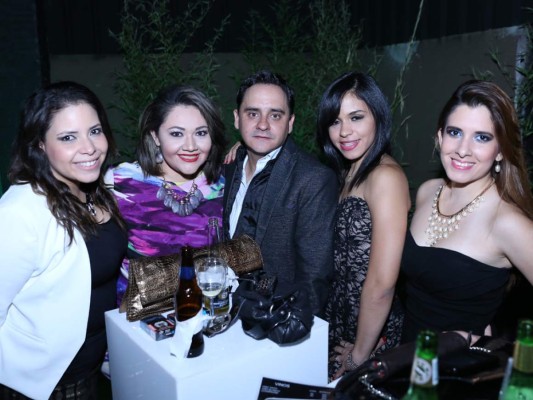 Apertura Up Lounge y Club
