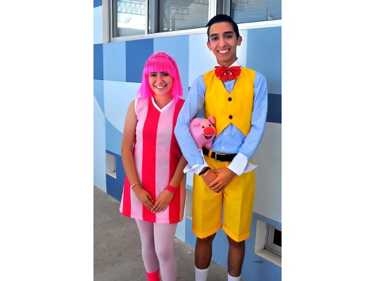 Cartoon Day de los Seniors 2020 de la Macris School