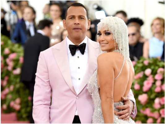 En mayo, JLo y Alex regresaron a los MET Gala como comprometidos, recordemos que en el 2018 no asistieron a el exclusivo evento.