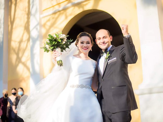 La boda de Azaria Martínez y Fernando Torres