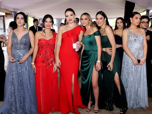 Grand night de los seniors '21 de DelCampo International School