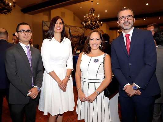 Fervor, amor y patriotismo durante la celebración de la independencia de los Estados Unidos