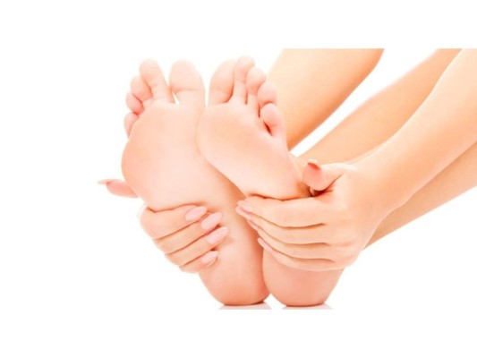 7. Mejora la piel de los pies.