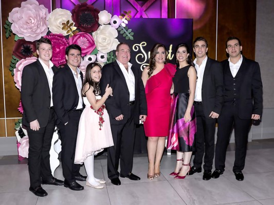 Memorable fiesta en honor a Jaqueline Diek