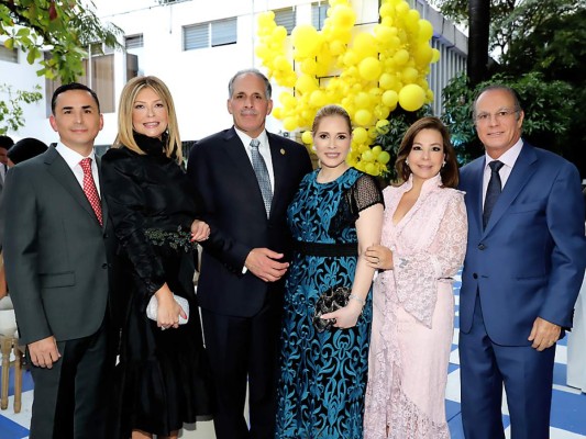 Enrique y Brenda Rodríguez, NAsh y Lissette Asfura con Julia y Fausy Rishmawy