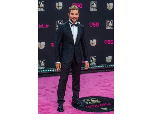 David Bisbal en Giorgio Armani.