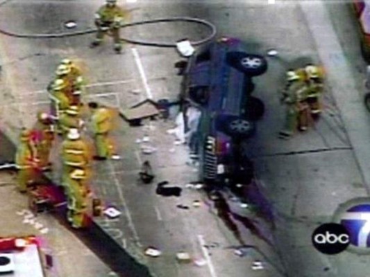 18 meses después Jennifer murió en un accidente de auto cuando iba de regreso de una fiesta del cantante Marilyn Manson. Su camioneta Jeep Grand Cherokee 1999, perdió el control matándola al instante. Syme tenía solamente 28 años de edad y fue enterrada junto a su pequeña Ava. Desde ese entones Reeves trata de no involucrarse en relaciones serias o tener hijos.