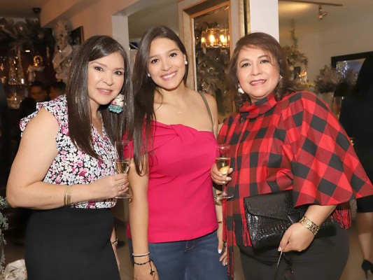 Open House Navideño en El Armario