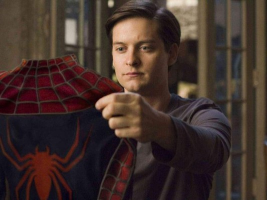 Spider Man. ¿Lo puedes imaginar? ¿Cuándo pasó tanto tiempo? En 2002 también llegaba al cine la película del Hombre Araña protagonizada por Tobey Maguire.