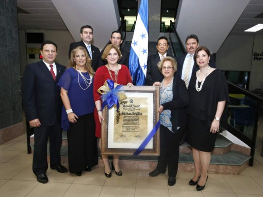 Brindis por Martha Susana Oviedo