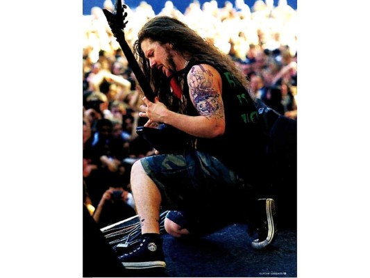 Una de las grandes pérdidas de la música metal, fue la de Vinnie Paul quien a causa de un miocardiopatía murió, lo cual dejo conmocionados a todos sus grandes fanáticos.