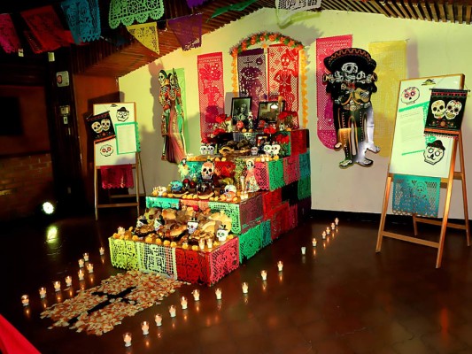 ¡Celebran Noche de Catrinas en el Hotel Honduras Maya!