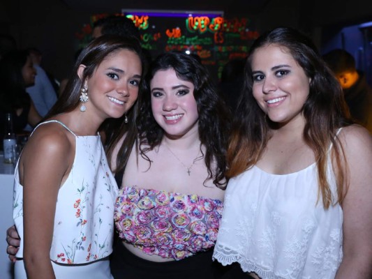 Apertura Up Lounge y Club