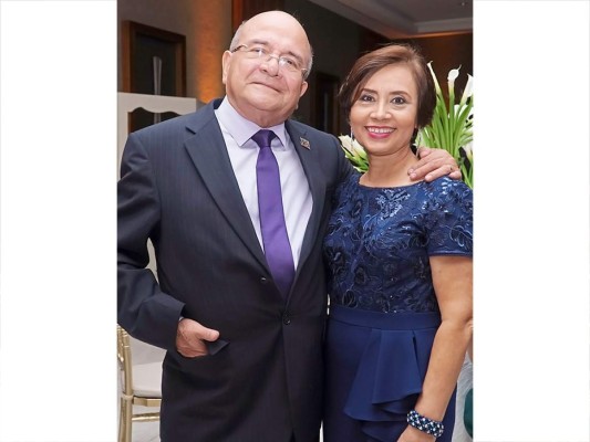Giancarlo Rietti y Ruth Estévez celebran su boda   
