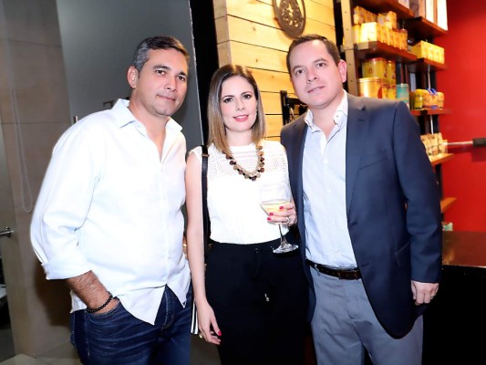 Gran apertura de Wine and Food Company