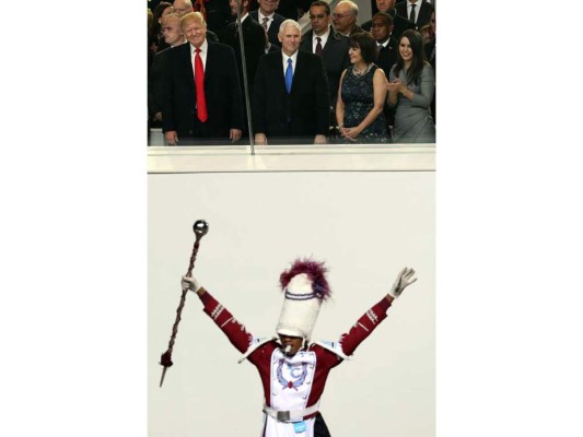 Donald Trump en el desfile inaugural y revisión de tropas