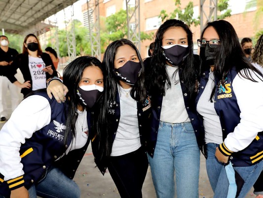 Keilly Cruz, Fabiana Bonilla, Sharon Carbajal y Heizel Galdámez