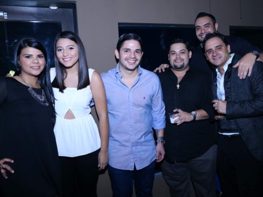 Apertura Up Lounge y Club