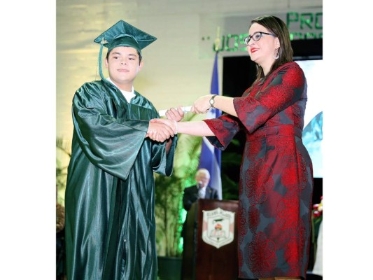 Graduación de los Seniors 2019 de Elvel School