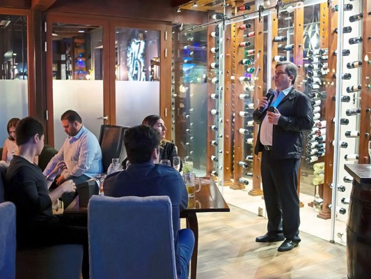Un éxito el Wine Up del Club Arabe y Estilo