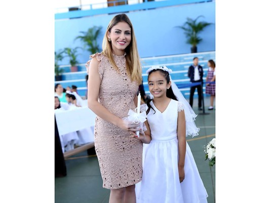 Primera comunión en Macris School