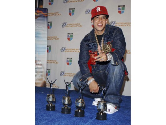 La época de oro del cantante fue en el año 2005-2006, donde recibió múltiples nominaciones y premios por sus álbumes, Barrio Fino y Barrio Fino en Directo.